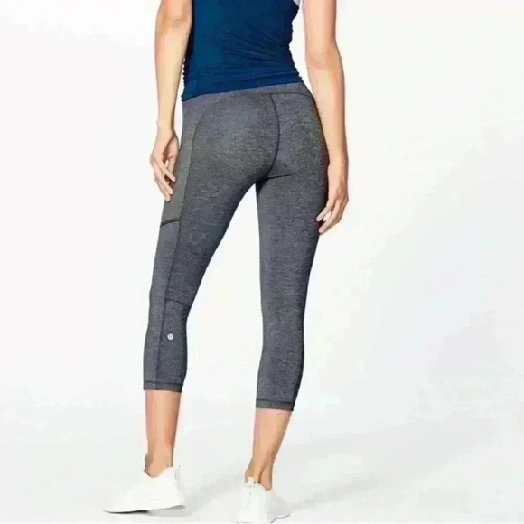 Lululemon Speed Up Crop *21"
Heathered Black leggings 6 - Picture 8 of 11